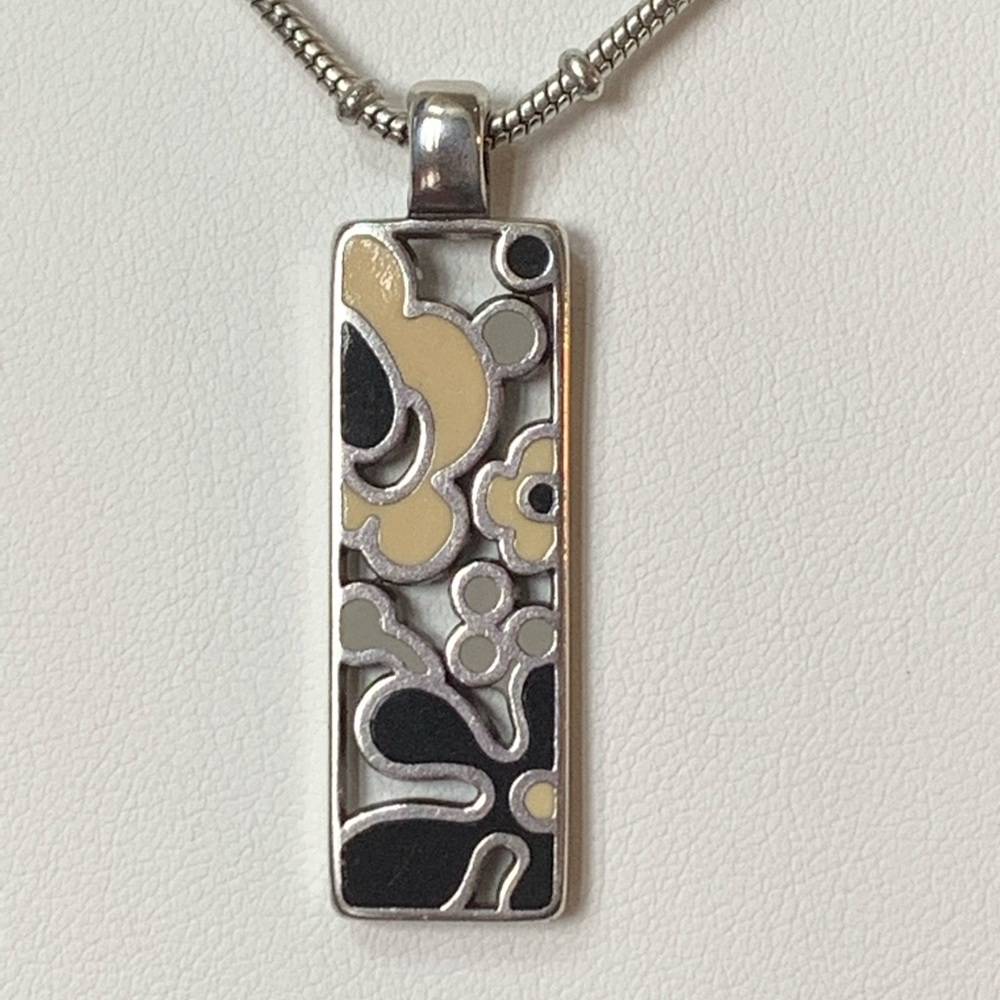 Brighton Necklace - Flower - Picture 3 of 7